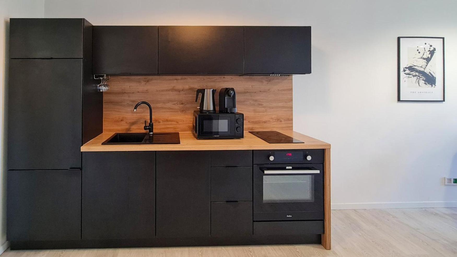 Quiet Street 11, 6e Apartment *