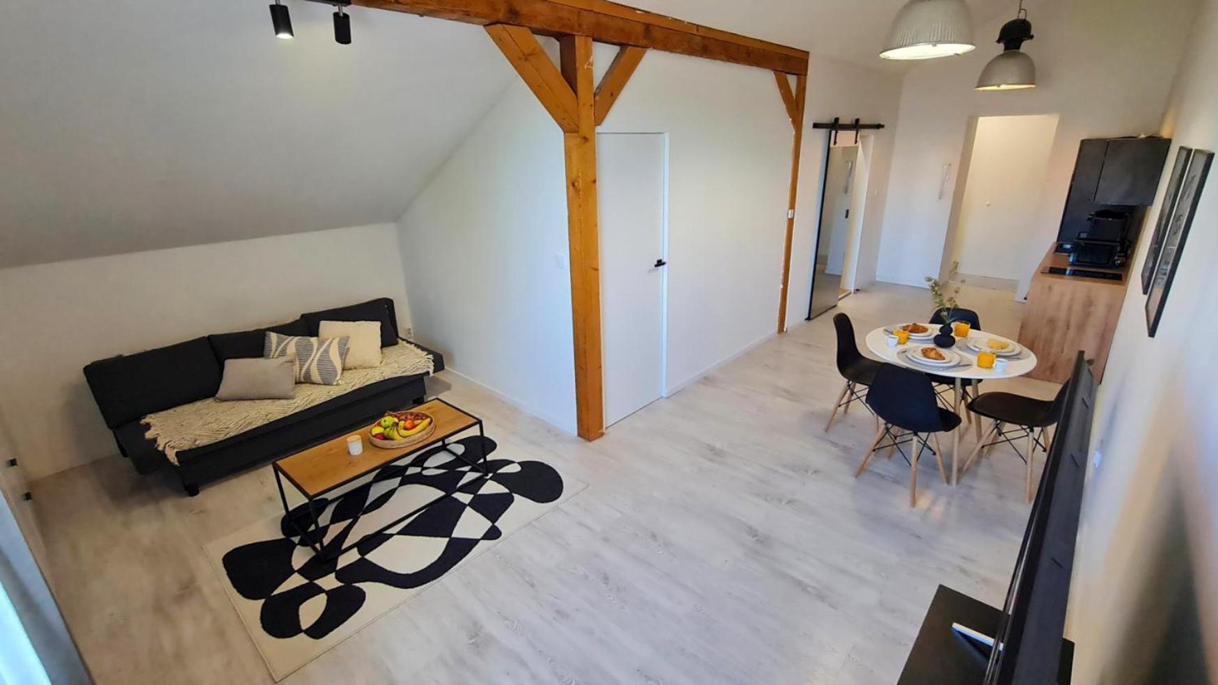 Quiet Street 11, 6e Apartment